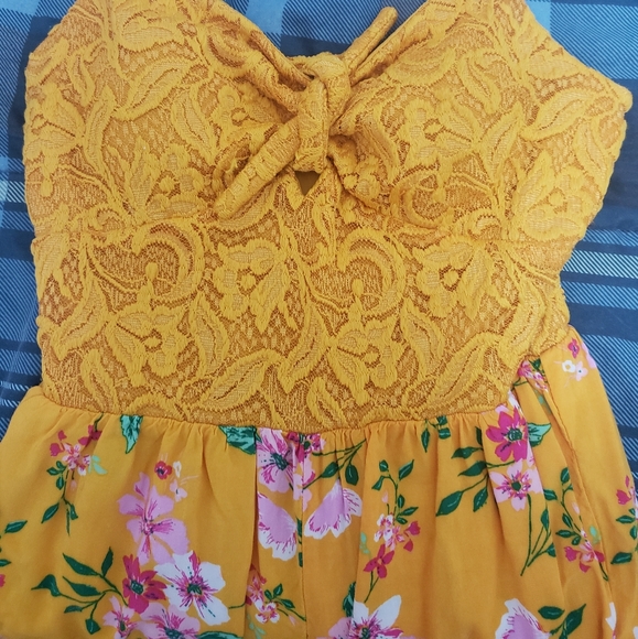 Top Yellow Floral Jumpsuit - Picture 4 of 4